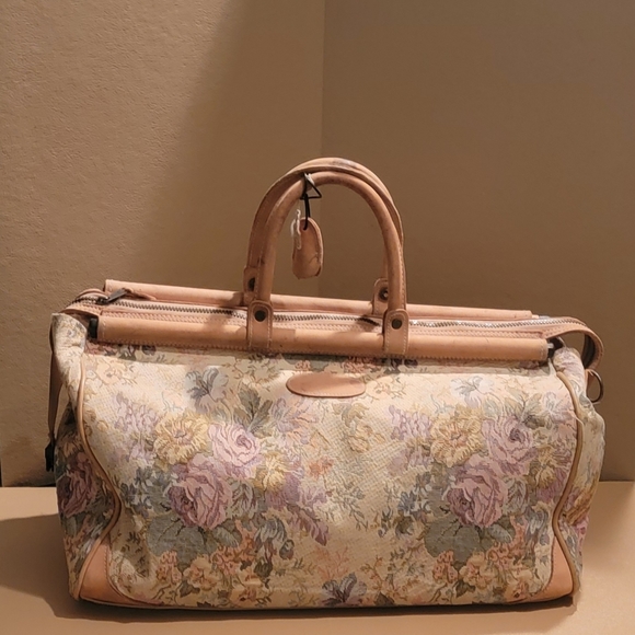 VINTAGE FRENCH TAPESTRY TRAVELLING BAG 10X11X20" - Picture 4 of 10